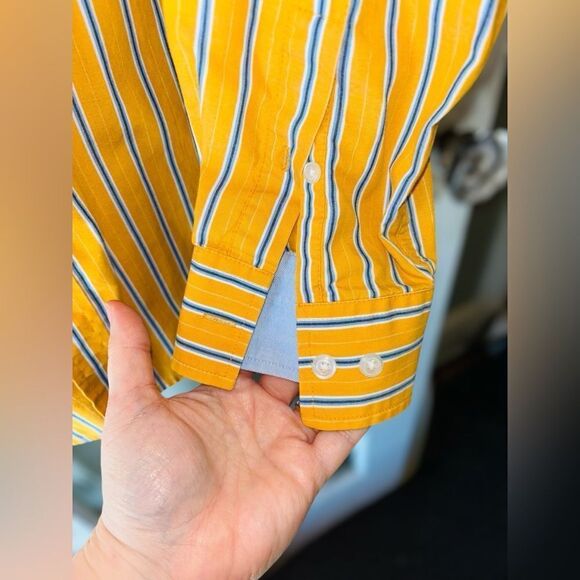 Croft & Barrow Men’s Large Yellow w/Blue Stripes Long Sleeved Button Up Shirt - Picture 3 of 8